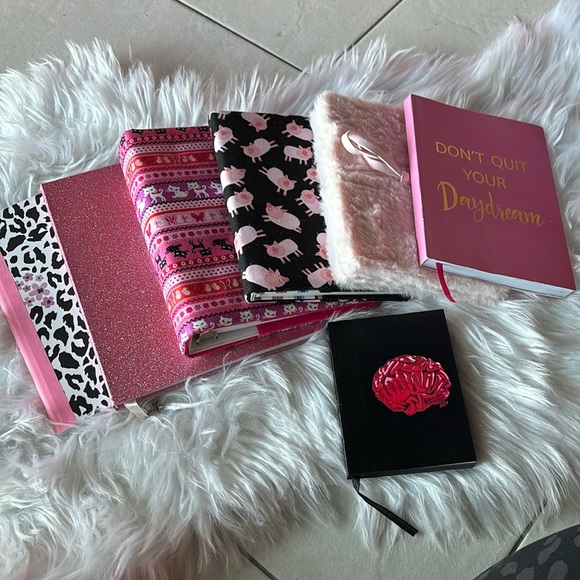 Notebooks - Picture 1 of 10